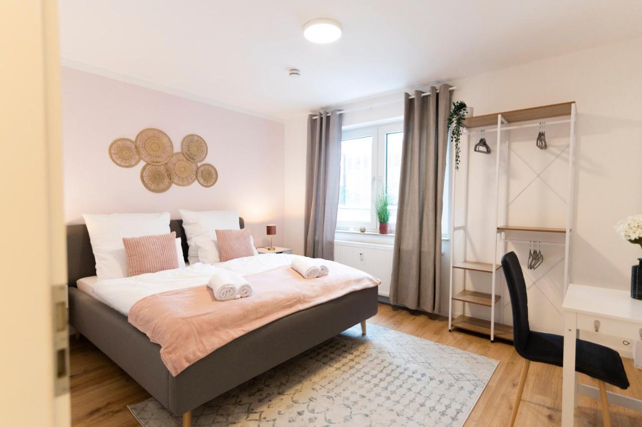 Peter Apartments - Premium Wohnung I 95Qm I 3 Schlafzimmer I Grosses Bad I Kueche I Wohnzimmer I Tv Fulda Exterior photo